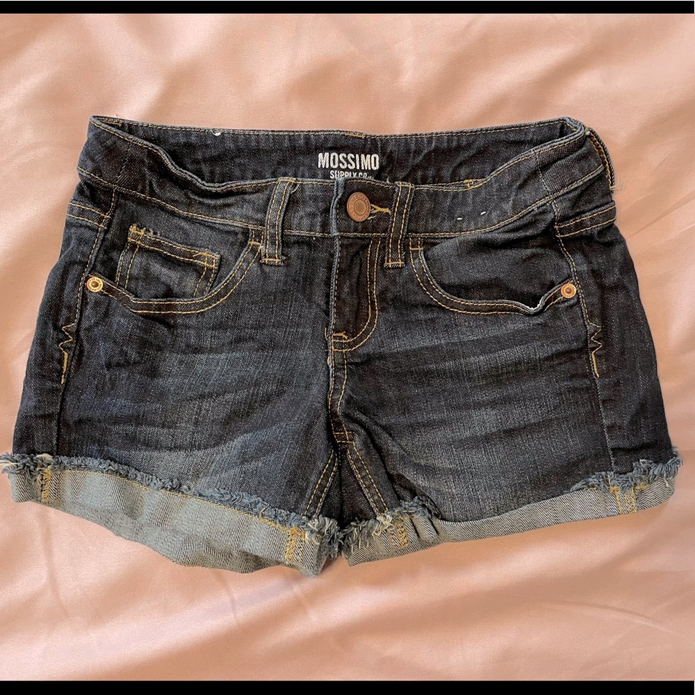 Mossimo size 3 dark jean shorts